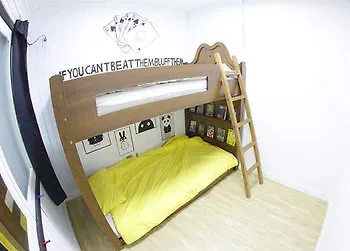 Vesta Busan Guesthouse 0*,