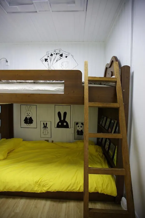 Vesta Busan Guesthouse ホステル