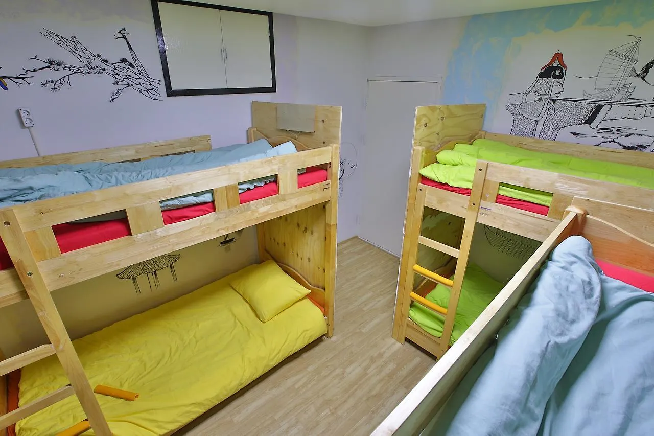 Vesta Busan Guesthouse 0*,
